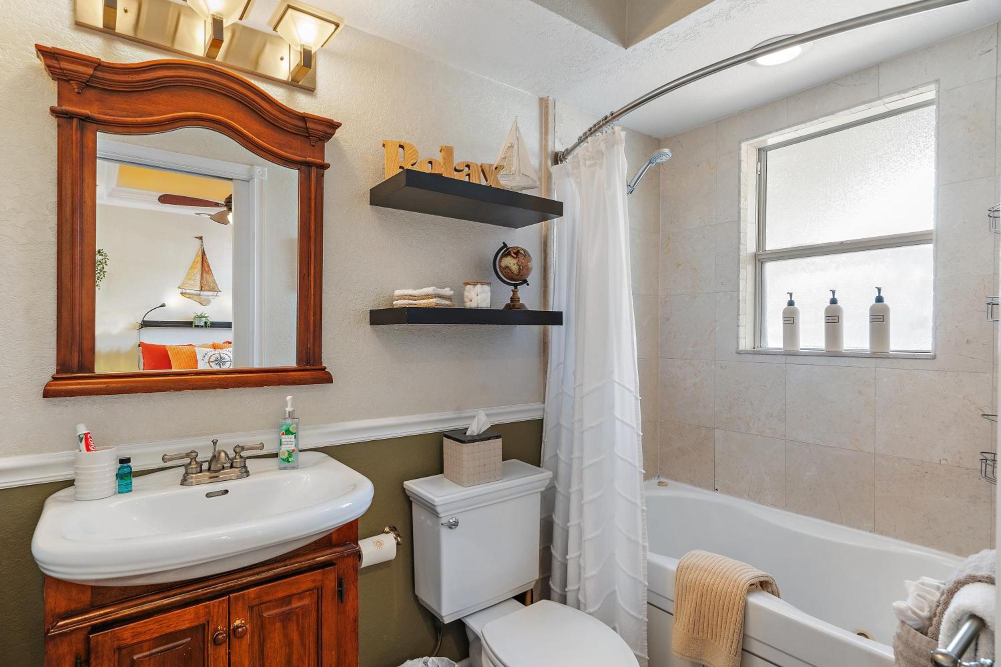 Wine-Dine-Sunshine Cozy Flat In The Heart Of Dtsp St. Petersburg Exterior foto